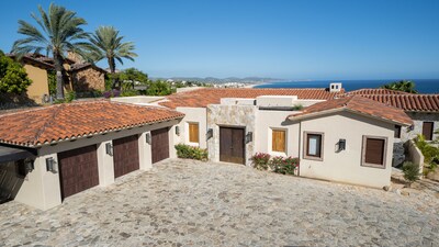 Villa con vista al mar con túnel privado a la hermosa playa - Construcción nueva