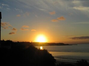 Puesta de sol en Douarnenez (fotografiado desde el balcón)