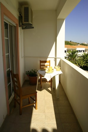 Breakfast Balcony 