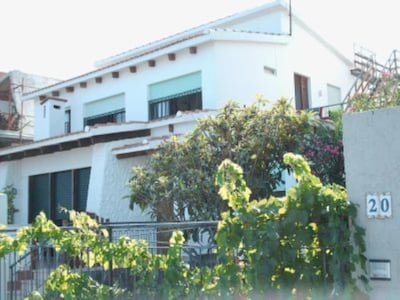 large and comfortable apartment in front of the beach - Cala Gonone