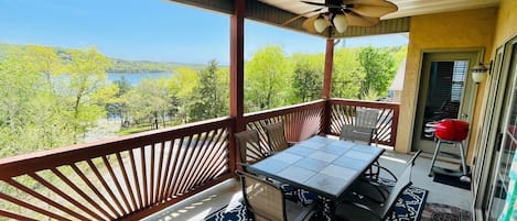 Lake front, Lakeview Condo with a Boat Slip. Rockwood Condo at Table Rock Lake
