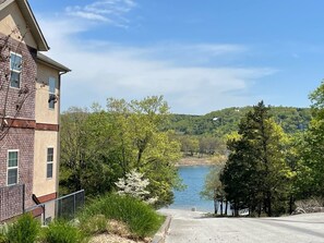 Table Rock Lake just a few feet away.
