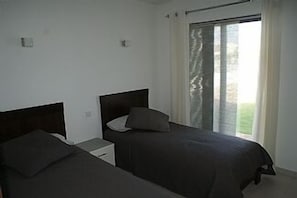 Ground floor twin bedroom