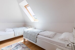 Gästezimmer mit Einzelbetten