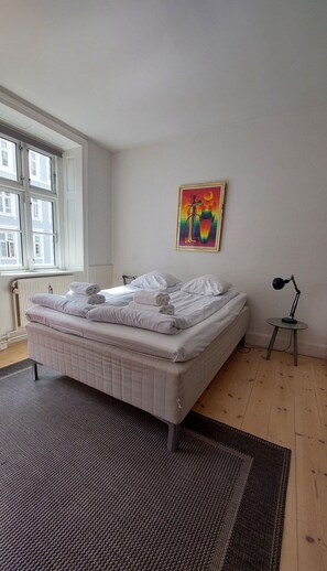 Bedroom, Living Room
