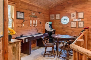 Game loft w/ shuffle board and arcade