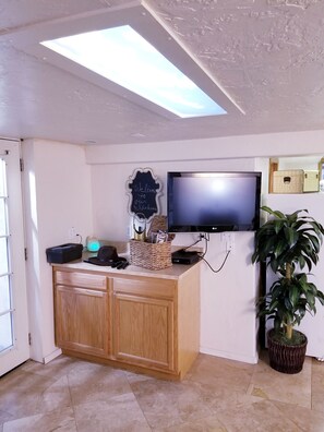 Entertainment Area (Welcome basket, TV)