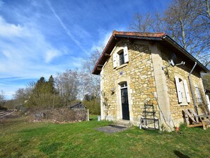 Außenseite Ferienhaus [Sommer]