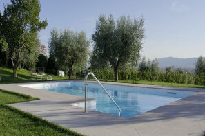 Holiday Home Swimming Pool