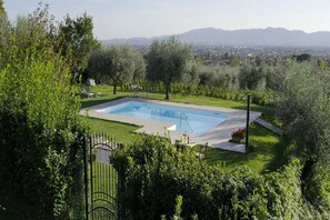 Holiday Home Swimming Pool