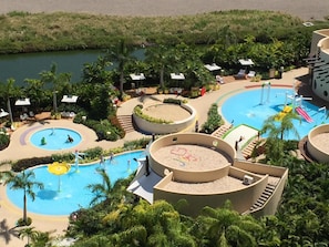 children pool area