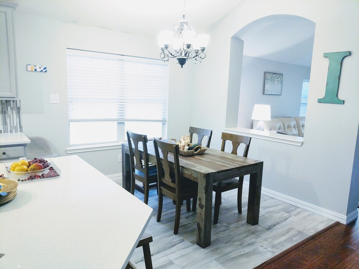 Home away Great for travelers and long stays