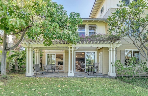 Peaceful lanai with patio table