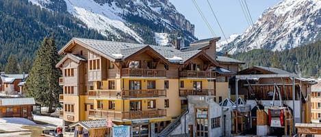 Enjoy your next ski holiday in Pralognan-la-Vanoise.