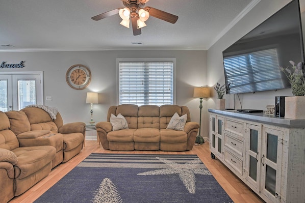 Murrells Inlet Vacation Rental | 6BR | 5.5BA | 2,600 Sq Ft | Stairs Required