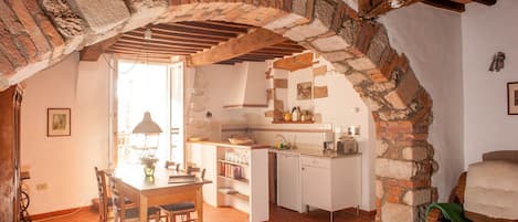 Ferienwohnung Corsica mit Garten, 60qm und 1 Schlafzimmer für 2 bis 4 Personen