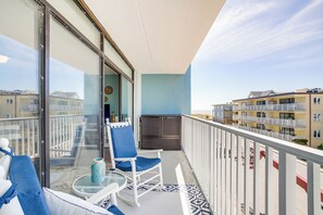 Balcony | Keyless Entry
