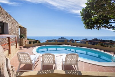 Costa Paradiso villa with independent swimming pool and wonderful view for 6 people