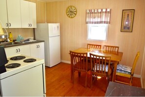 Kitchen sitting area