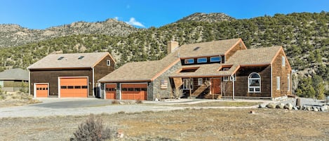 Buena Vista Vacation Rental | 4BR | 2.5BA | 2,743 Sq Ft | Stairs Required