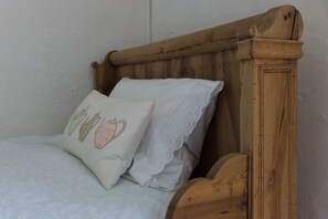 romantic house south france. Self catering near Bergerac with style!