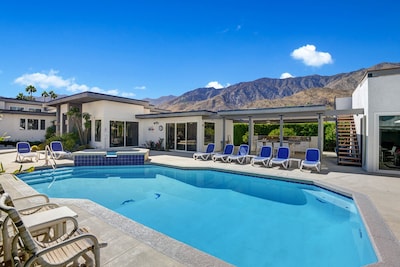South Palm Springs Sun Terrace Estate