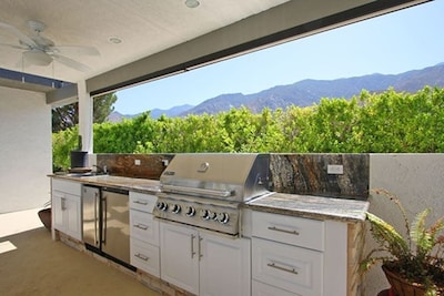 South Palm Springs Sun Terrace Estate