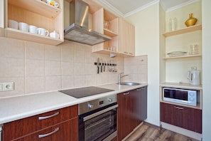 Fully equipped kitchen