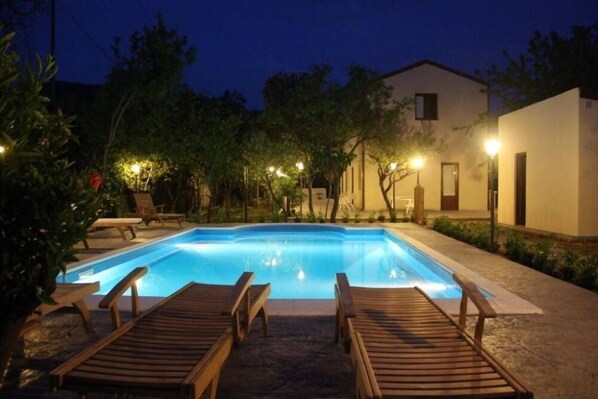 pool