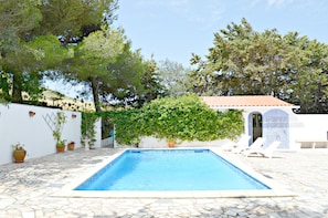 Pool Area, Toilet and Outside Shower