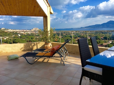 Magnifique appartement sur les hauteurs de Calvi - Vue mer et montagnes