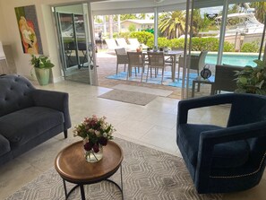 Living Room/Pool View