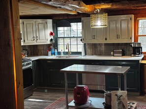 Full kitchen