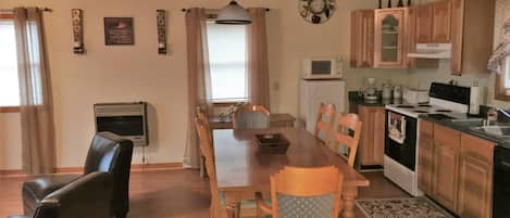 KITCHEN-DINING AREA, FULLY EQUIPTED, MICROWAVE, DISHWASHER, ELECT STOVE, PANTRY