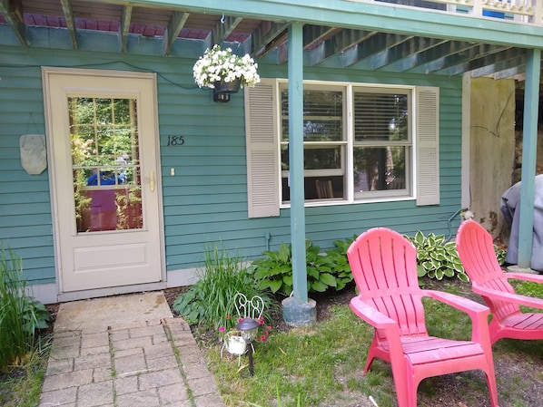 Private entrance, and enjoyable outdoor space.