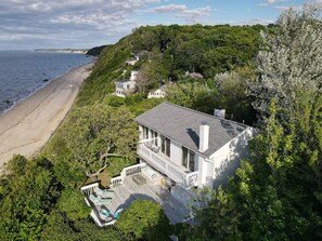 Birds eye view of the property