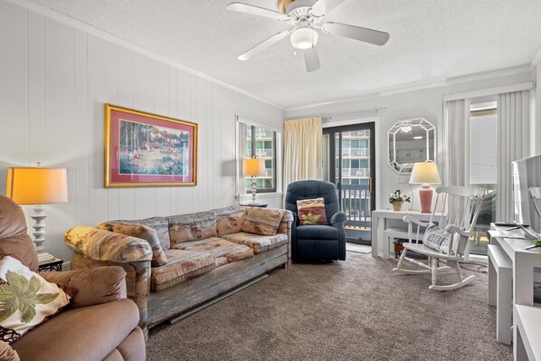 Ocean Forest 204E Living Area