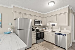 A Place at The Beach 9540-2H Kitchen