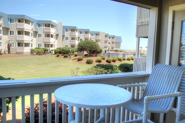 A Place At The Beach 9660-101 balcony