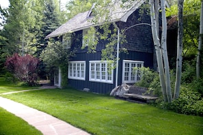 Front view of Cottage