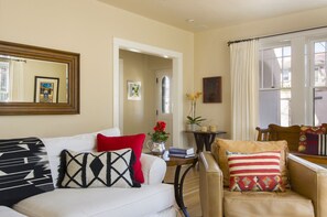 Casa Simpatica  gives you a warm welcome with comfort and privacy.