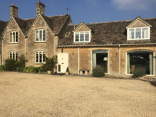 House with courtyard and guest front door
