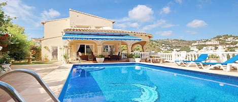 Looking over the pool terrace towards the open naya