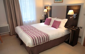 Drift to sleep in the Double bed or 2 Single beds in the bedroom - let us know what you prefer!