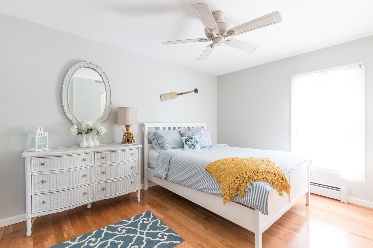 Beautiful 3 bed home…steps from Good Harbor and Long Beach!