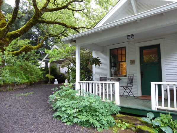 Welcome to The Guest House at Crooked Finger Farms