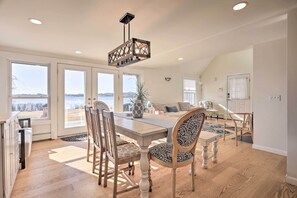 Dining Table | Dishware & Flatware Provided