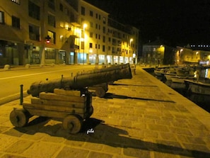 Senj in the night