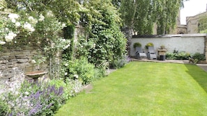 Walled Garden, Church Cottage, Bolthole Retreats