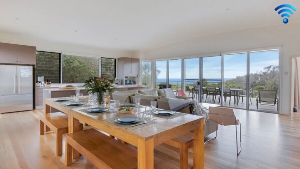 Aloha | Open plan living | Dining
